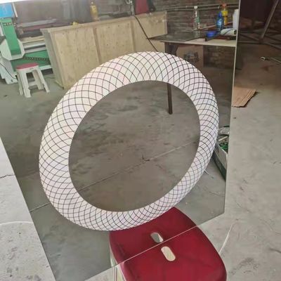 Καθαριστήριο LED καθρέφτης 1300 * 2500mm με πιστοποίηση CE και γυάλινη μηχανή αμμοκροτήματος
